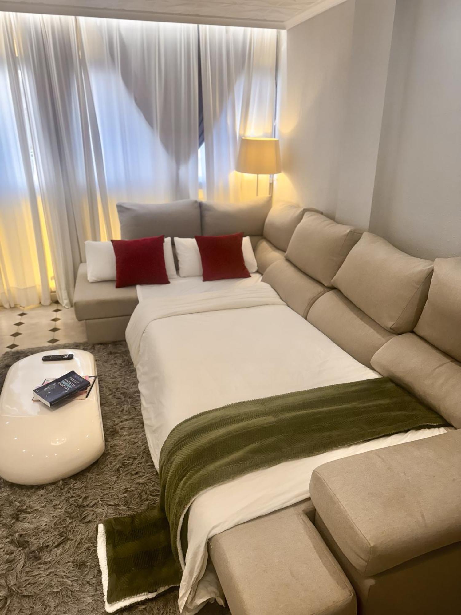 Fantastico Apartamento Junto A La Estacion مالقة المظهر الخارجي الصورة